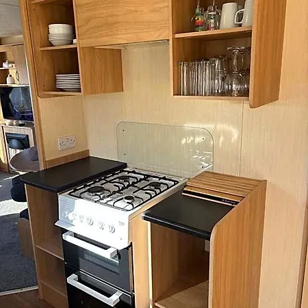 Hotel 15 Maple Rise *